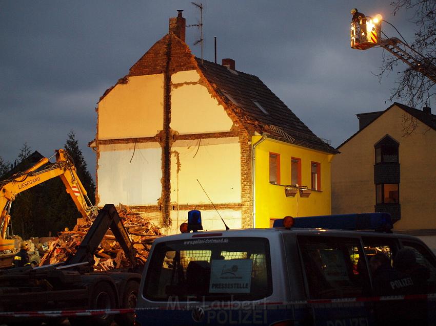 Hausexplosion Bruehl bei Koeln Pingsdorferstr P599.JPG